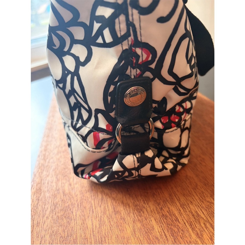 Coach Poppy Floral Graffiti tote bag - Picture 6 of 11